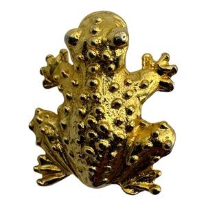 Vintage Mimi di‎ N Gold-Tone Frog Lapel Pin 0.5” Textured Design